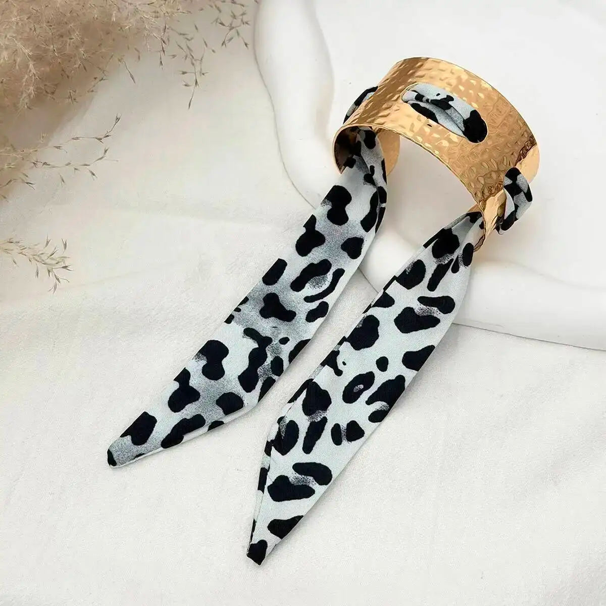 Salircon Creative Colorful Ethnic Style Wristband Metal Bracelet Women Classic Pleated Scarf Wrapped Open Bangles Jewelry 2026
