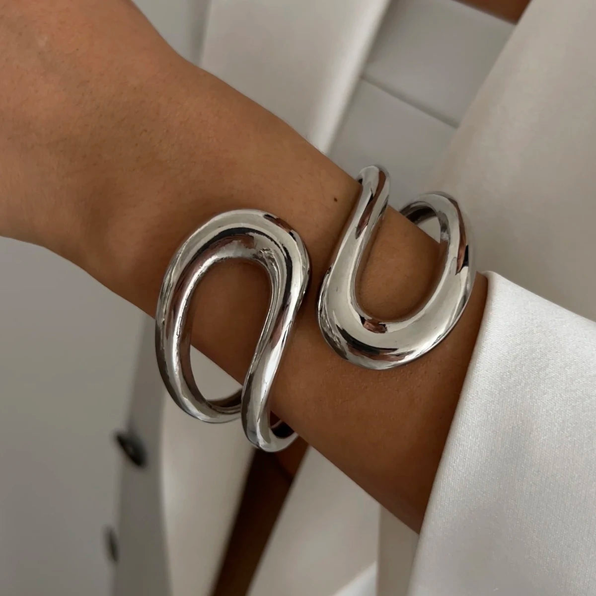Salircon Trendy Simple Geometric Smooth Wide Spring Bangles for Women Double Layer Curved Metal Bracelet Ladies Party Jewelry