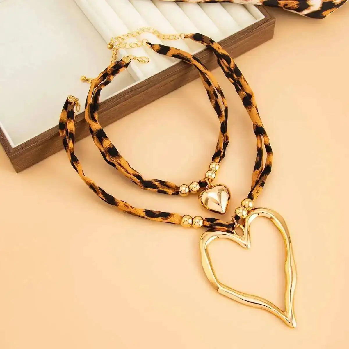 KunJoe 2Pcs/Set Retro Leopard Print Cotton Rope Chain Choker Necklace for Women Punk Big Heart Pendant Necklace Fashion Jewelry