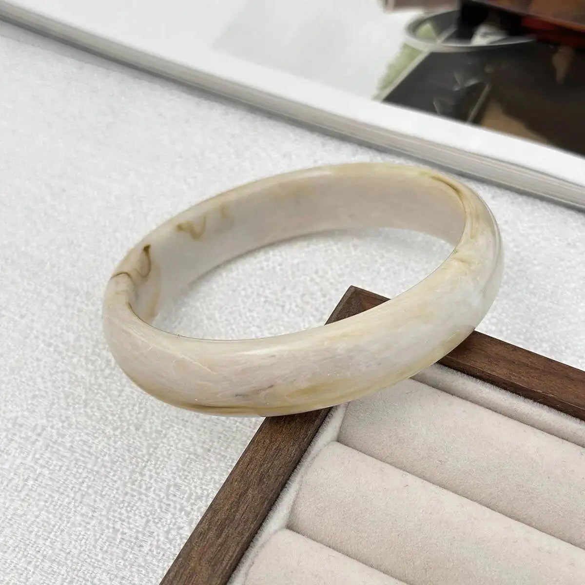 Salircon 2025 Bohemian Stacking Resin Bangles Women Trendy Irregular Geometric Chunky Cuff Bracelets Charm Couple Jewelry Gifts