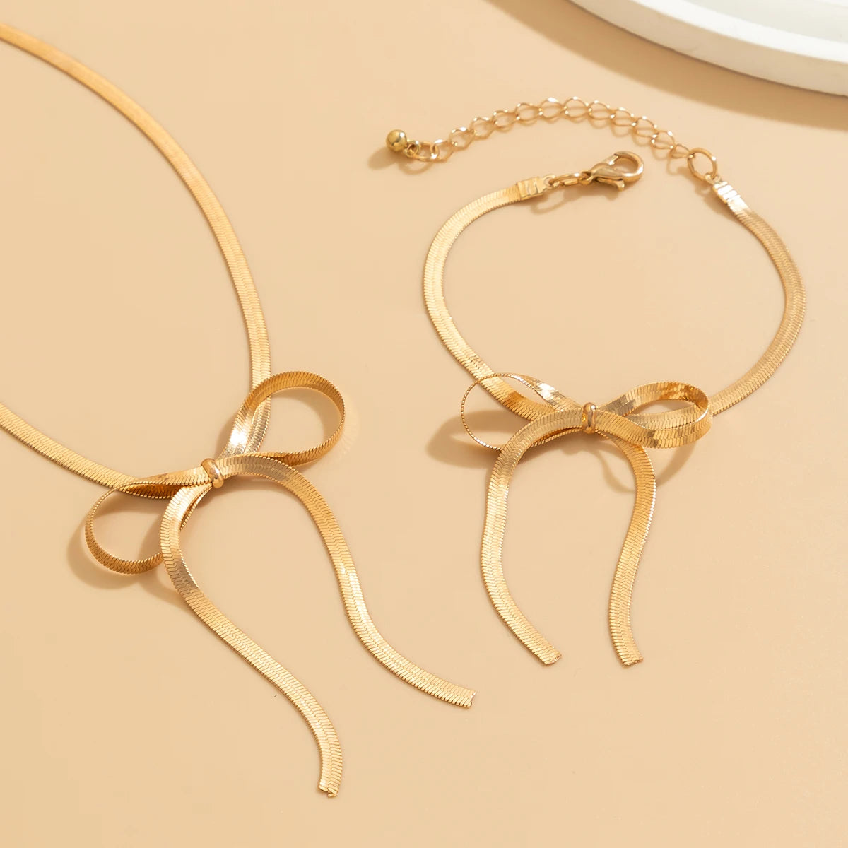 Salircon Punk Flat Snake Chain Short Necklace Vintage Creative Bow Pendant Choker Necklace Women's Aesthetic Banquet Jewelry
