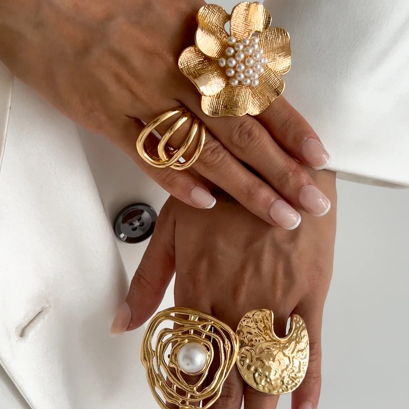Salircon Vintage Exquisite Big Flower Butterfly Ring for Women Irregular Geometric Metal Finger Ring Female Jewelry Gift