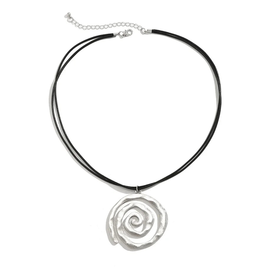 Ethnic Creative Big Spiral Conch Pendant Necklace Women Goth Adjustable Leather Wax Thread Chain Holiday Y2K Jewelry Accessories