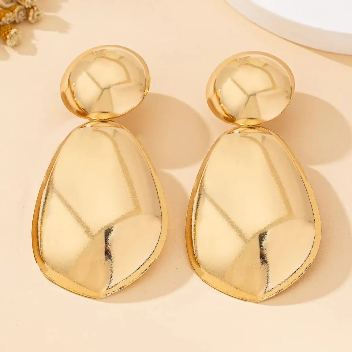A Pair of Exaggerated Large Gold Water Drop Earrings, Metal Texture Double Ball Pendant Earrings, European and American Style High-End Sculptural Earrings, Gift for Girlfriend or Best Friend