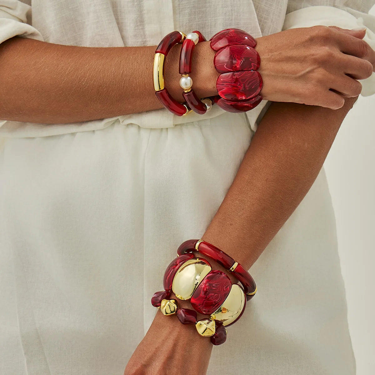Salircon 6 Style Vintage Red Resin Acrylic Bracelets for Women Punk Splice Metal Tube Beaded Handmade Bangles Aesthetics Jewelry