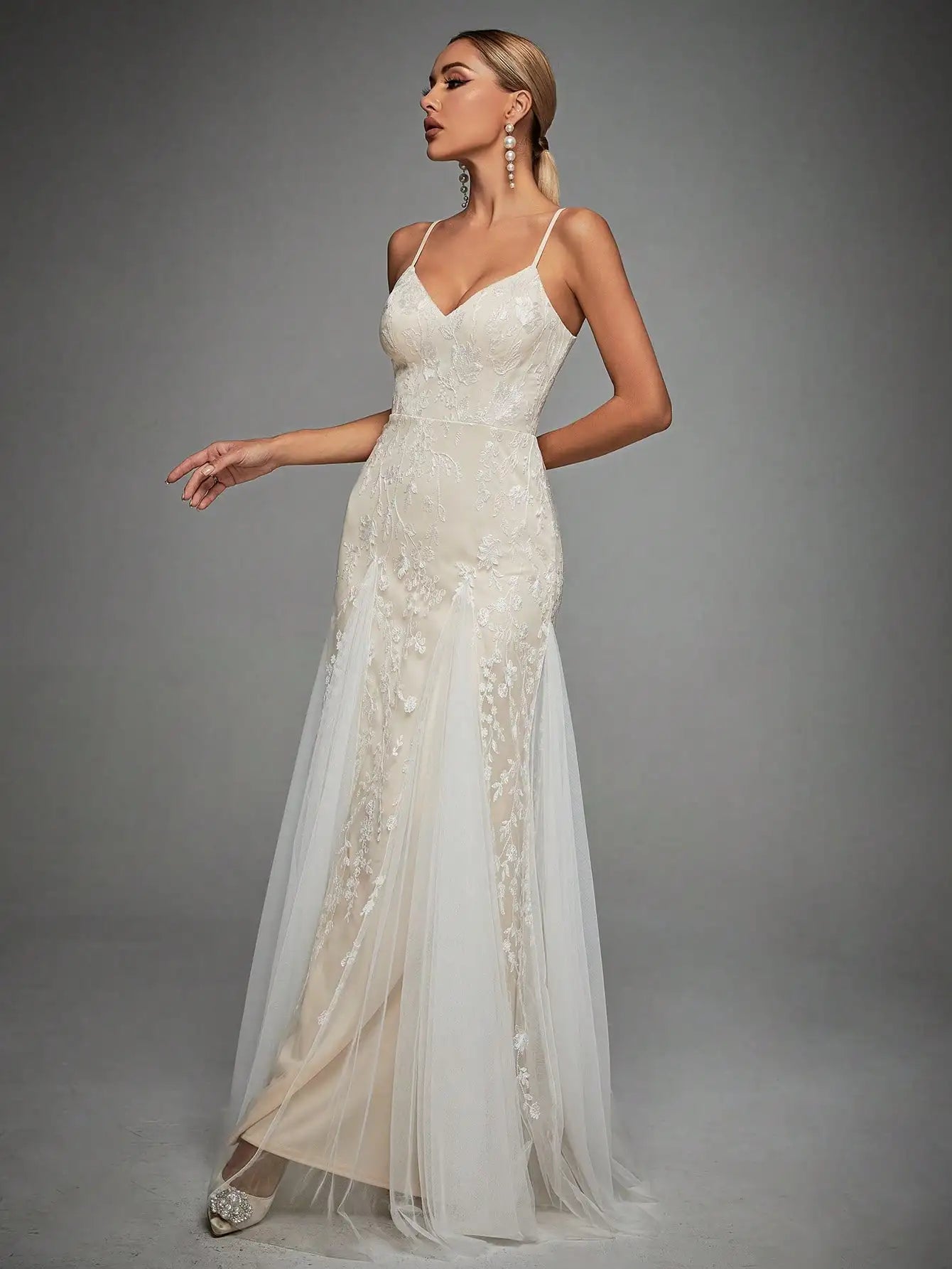 MgiacyPendant V-neck lace mesh with flag swing wedding dress