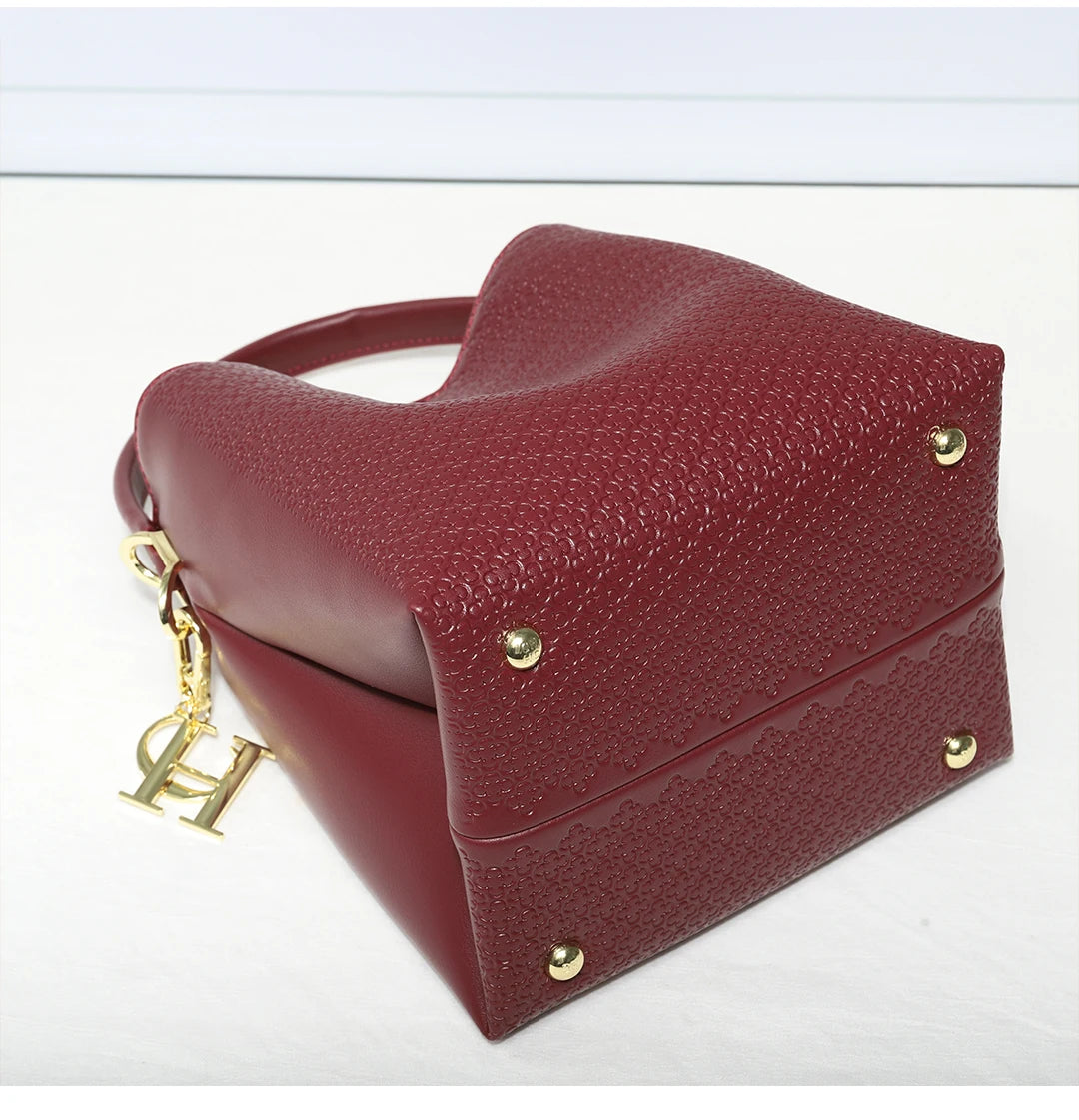 CH Embossed Leather Bucket Bag Large Capacity Handbag with Detachable Shoulder Strap Luxury Tote Bag for Women