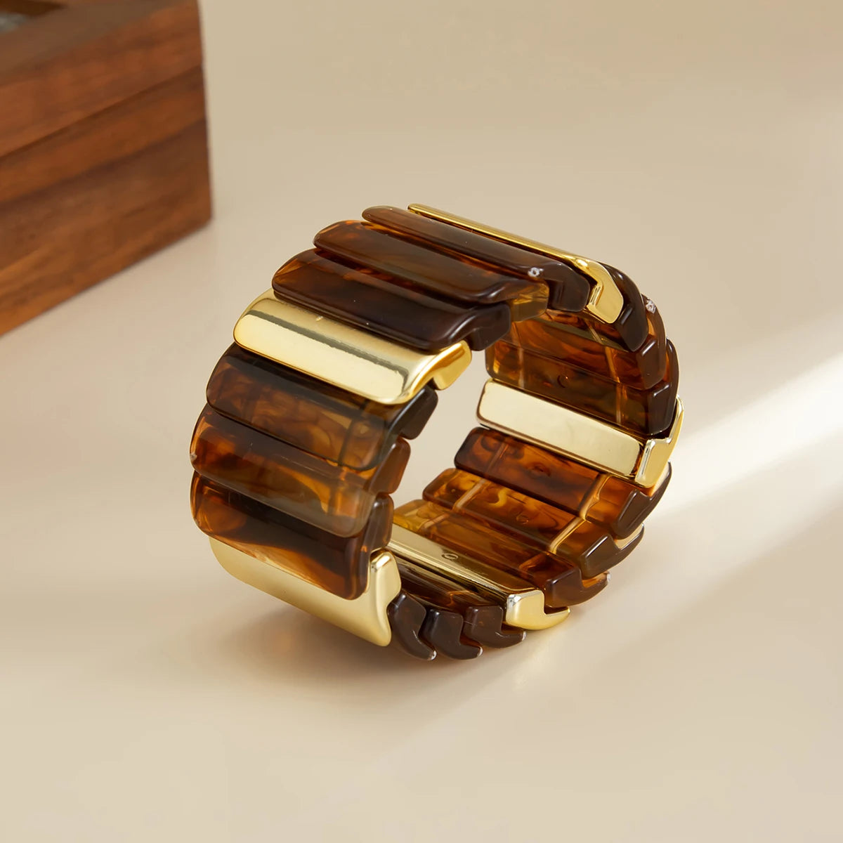 Salircon Vintage Acrylic Amber Elastic Geometric Bracelets Women Trendy Stretchy Resin Splice Cuff Bangles Couple Jewelry 2026