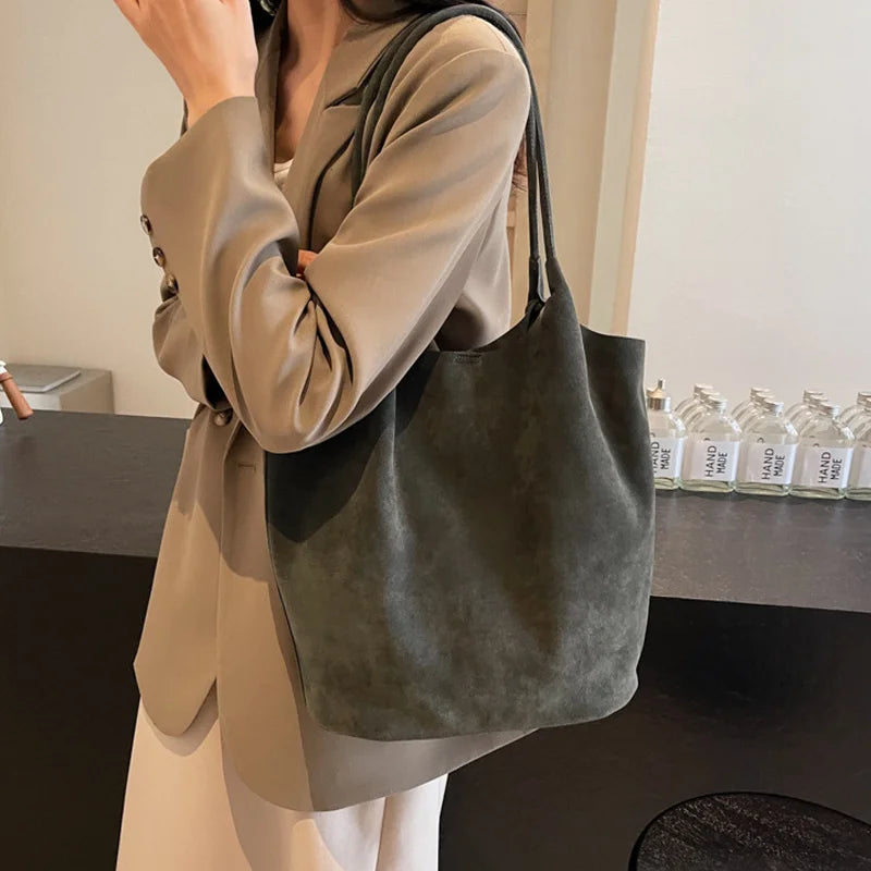 Retro Women's Suede Shoulder Bag New Solid Colors High Capacity Casual Tote Zippered Versatile Sewing Thread for Crafting