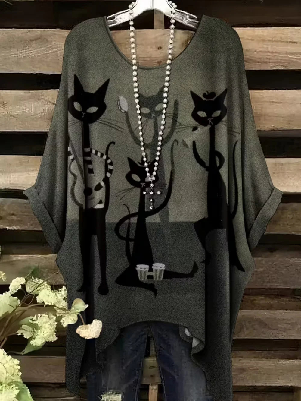 Retro Women's T Shirt Anime Cat Graphic Girl Clothes Summer O-Neck Short Sleeve Tees Female Harajuku Streetwear Oversized Blouse