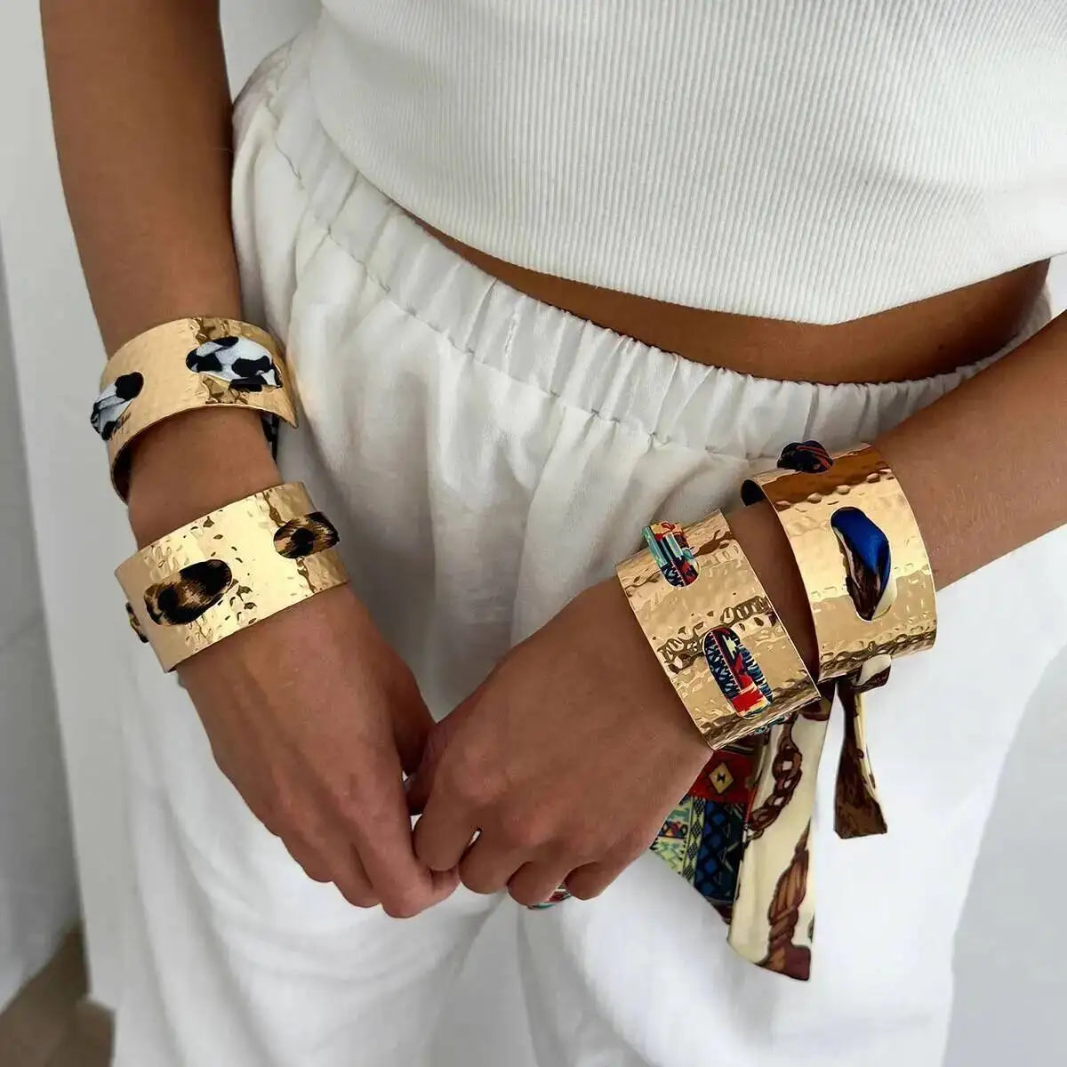 Salircon Creative Colorful Ethnic Style Wristband Metal Bracelet Women Classic Pleated Scarf Wrapped Open Bangles Jewelry 2026