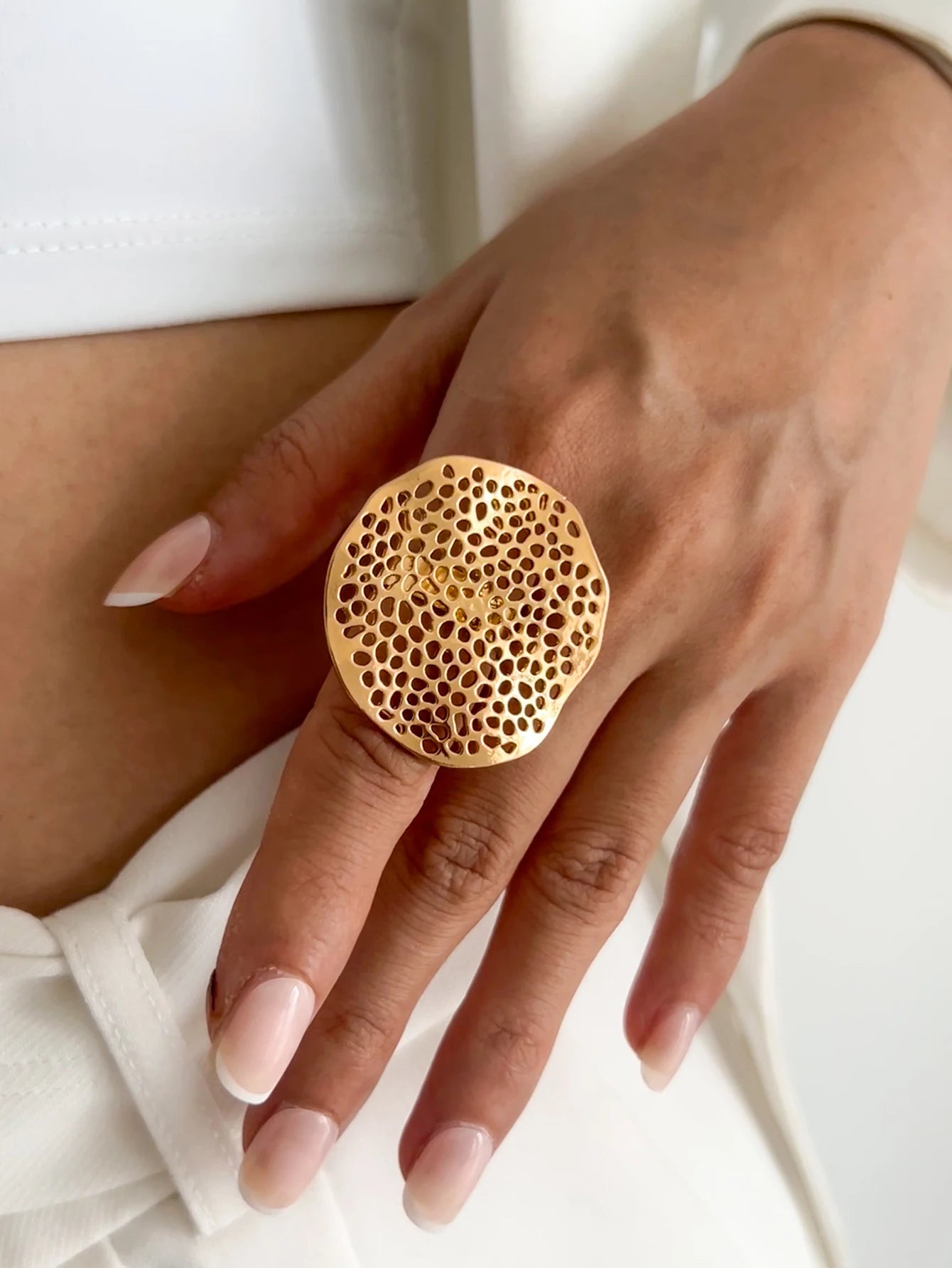 Salircon Vintage Exquisite Big Flower Butterfly Ring for Women Irregular Geometric Metal Finger Ring Female Jewelry Gift