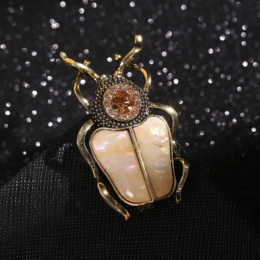 SKEDS Women Full Crystal Exquisite Beetle Brooch Badges Fashion Luxury High-end Elegant Lady Insect Pin Accessories