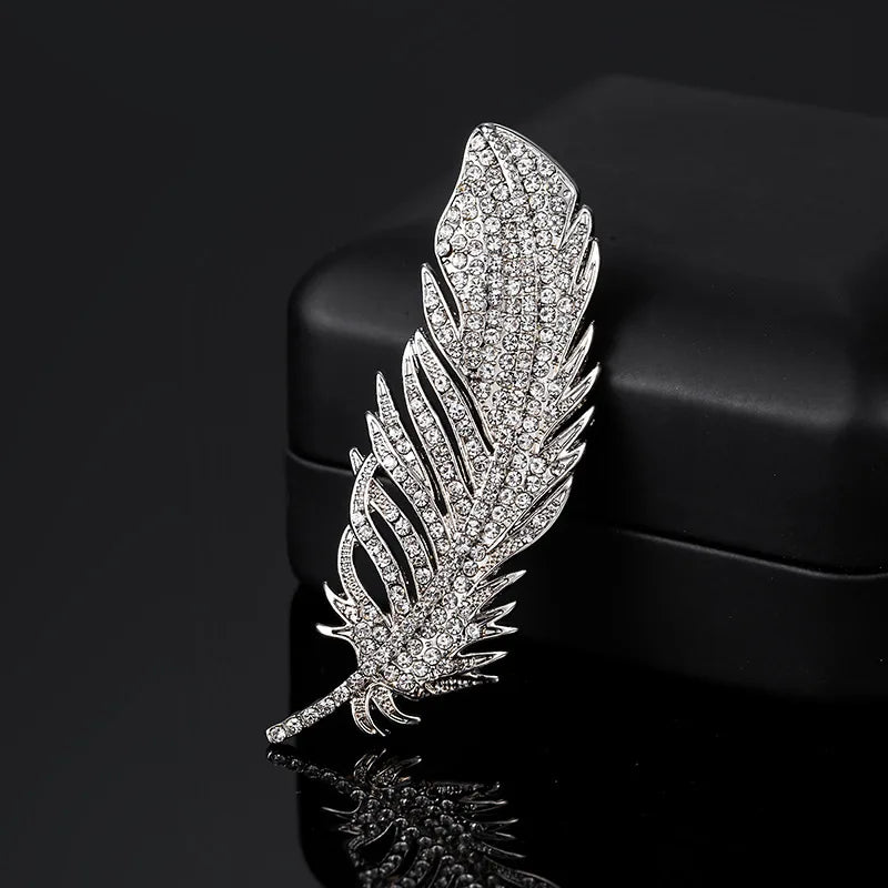SKEDS Luxury Feather Crystal Brooches For Women Fashion Rhinestone Banquet Party Jewelry Accessories Vintage Badges Brooch Pin