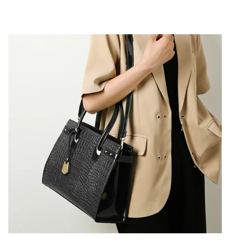 Retro Ladies Three-piece Set Mother-daughter Crossbody Bag Crocodile Pattern Texture Single-shoulder Hand-held Diagonal Bag