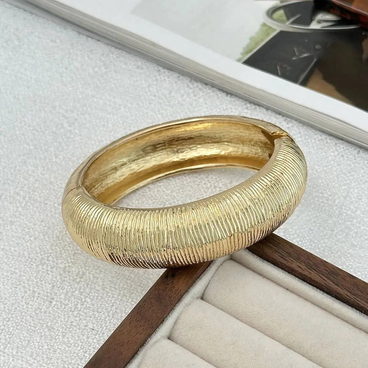 Salircon 2025 Bohemian Stacking Resin Bangles Women Trendy Irregular Geometric Chunky Cuff Bracelets Charm Couple Jewelry Gifts