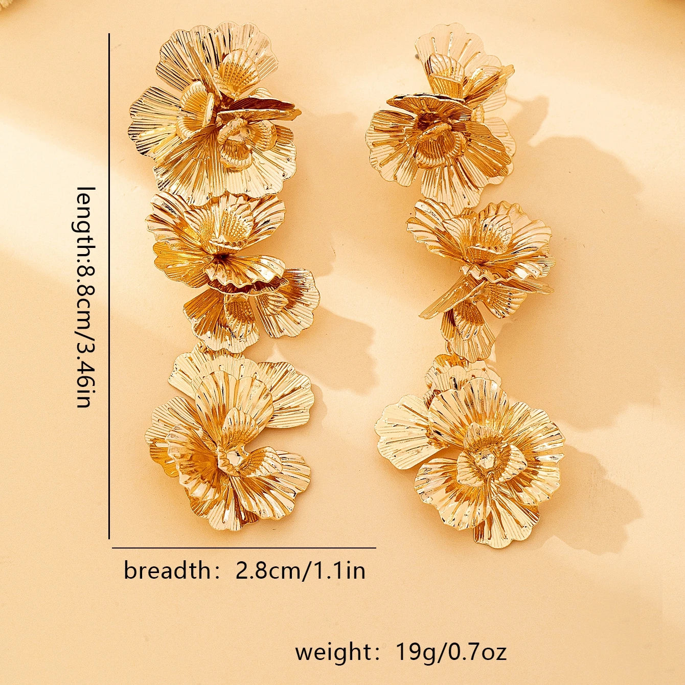 Women's Earrings, Metal Earrings with 3 Flowers, Sweet and Fashionable, Medium-Length, Suitable for Daily Wear and Vacation Wear
