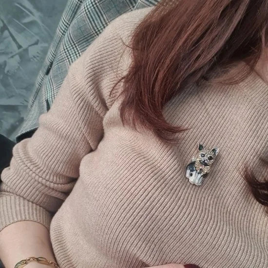 Cute Luxury Enamel Cat Brooches for Women Fashion Rhinestone Elegant Kitty Brooch Pin Crystal Animal Pins Jewelry Accessories