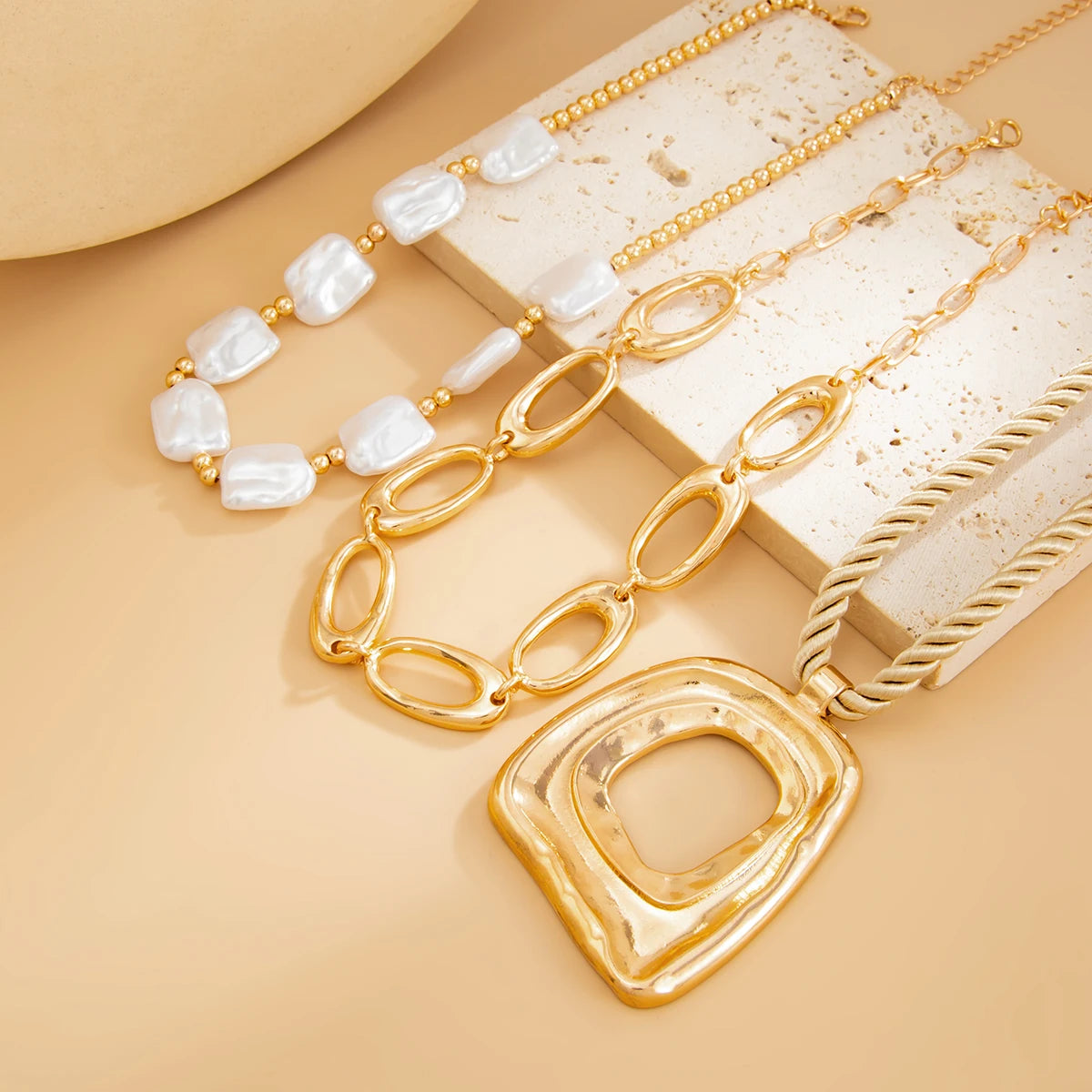 Salircon 2 Styles Creative Irregular Big Square Pendant Necklace Women Punk Exquisite Imitation Pearl Choker Aesthetic Jewelry