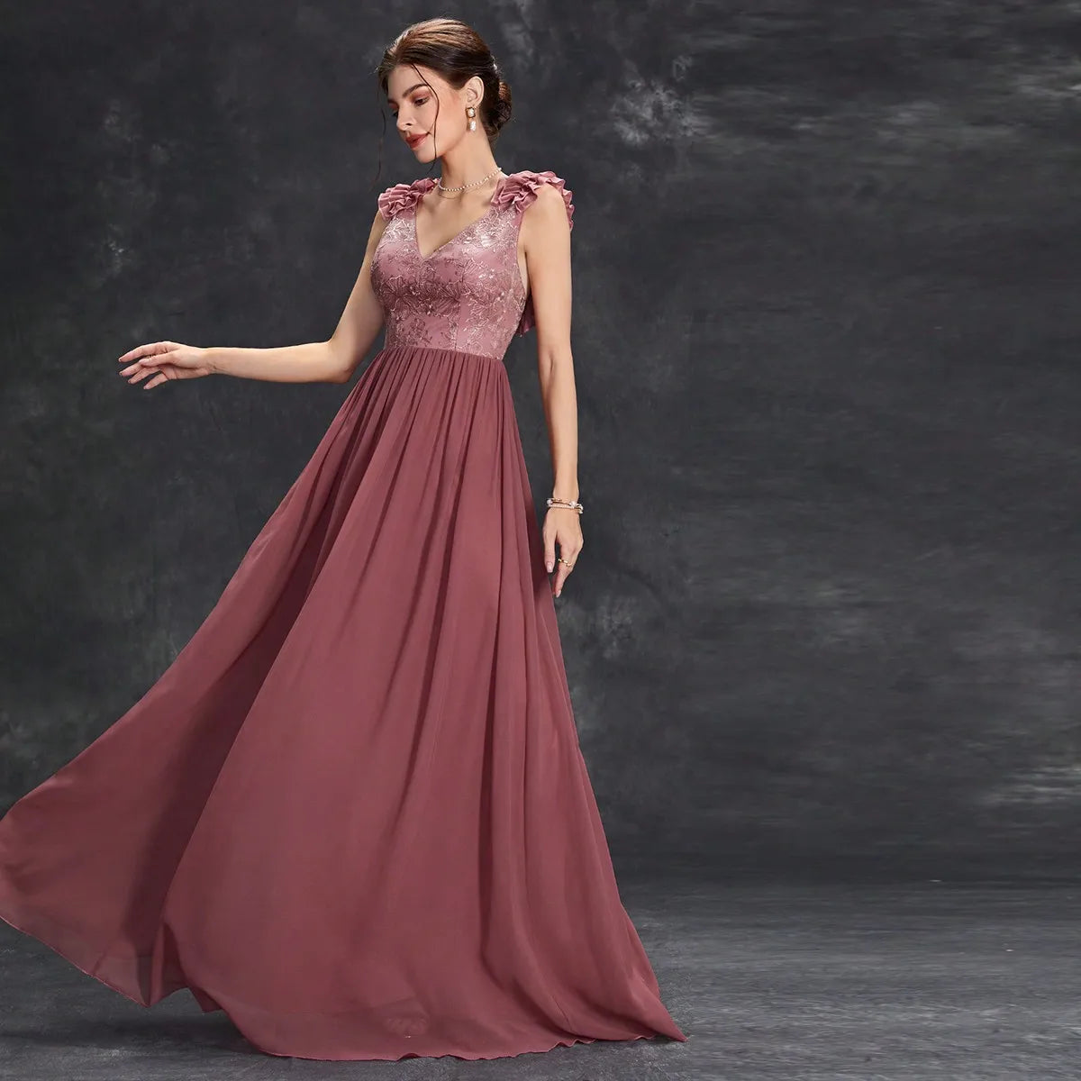 MGIACY V-neck embroidery chiffon, wooden ears, shoulders and lace A-hem skirt