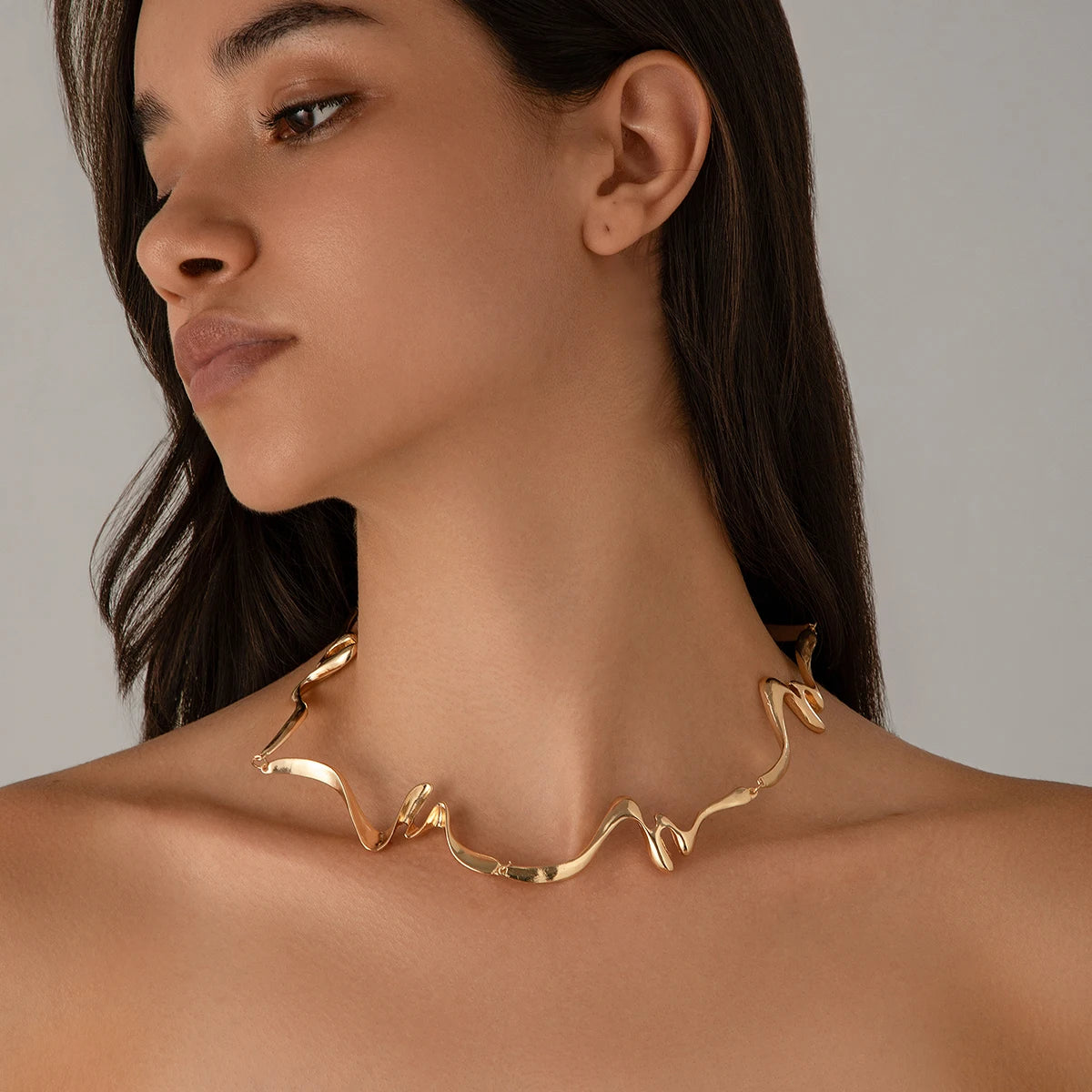 Salircon Vintage Creative Design Irregular Metal Choker Necklace for Women Classic Party Dinner Ladies On the Neck Jewelry