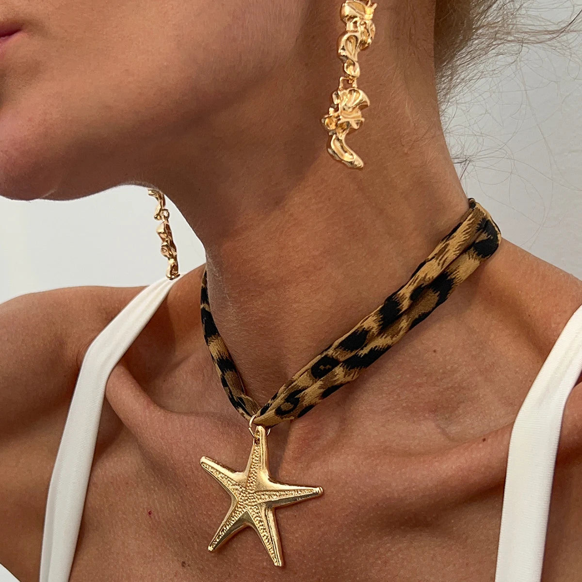 KunJoe 7 Styles Metal Starfish Conch Heart Pendant Necklace Women Leopard Pattern Soft Cotton Velvet Short Choker Neck Chain