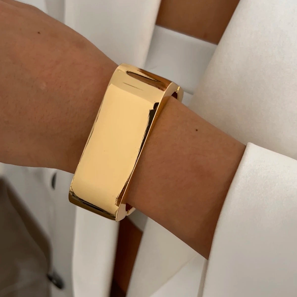 Salircon Trendy Simple Geometric Smooth Wide Spring Bangles for Women Double Layer Curved Metal Bracelet Ladies Party Jewelry