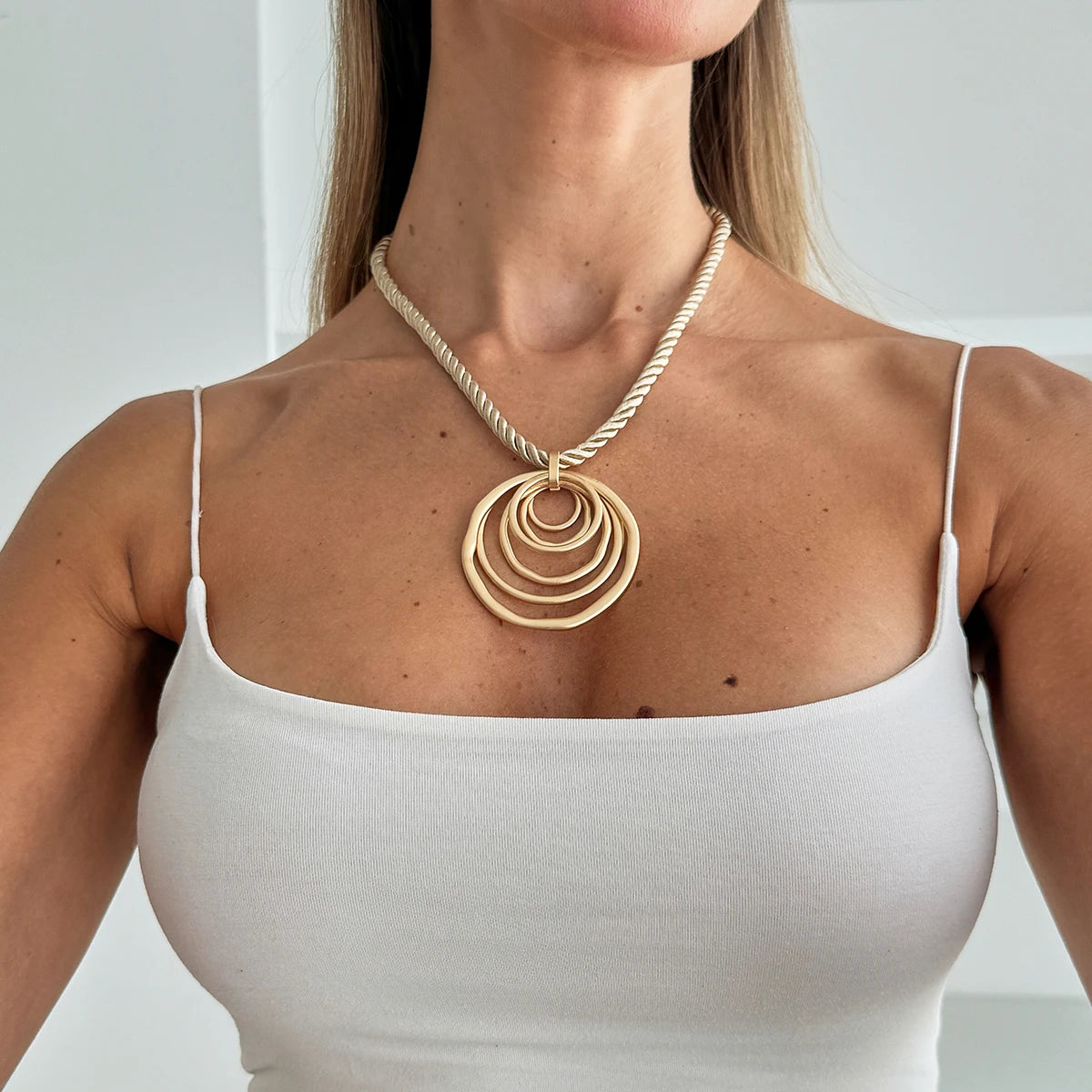Salircon 2 Styles Vintage Geometric Large Square Hollowout Pendant Necklace for Women Punk Chunky Rope Chain Charm Jewelry Gifts