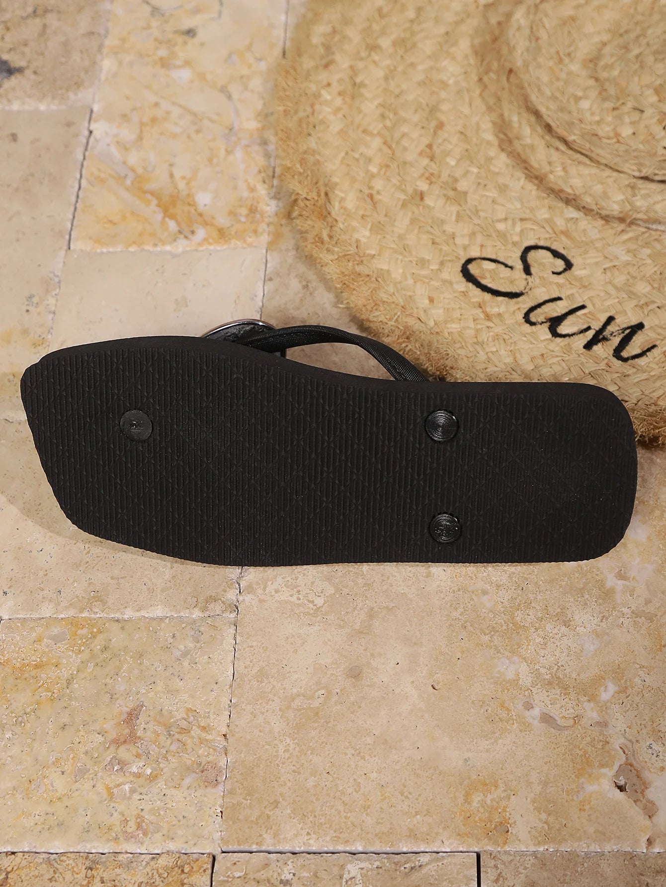 Summer Flats Flip Flops 2025 New Outer Wear Slippers Non-Slip Women's Beach Flip Flops