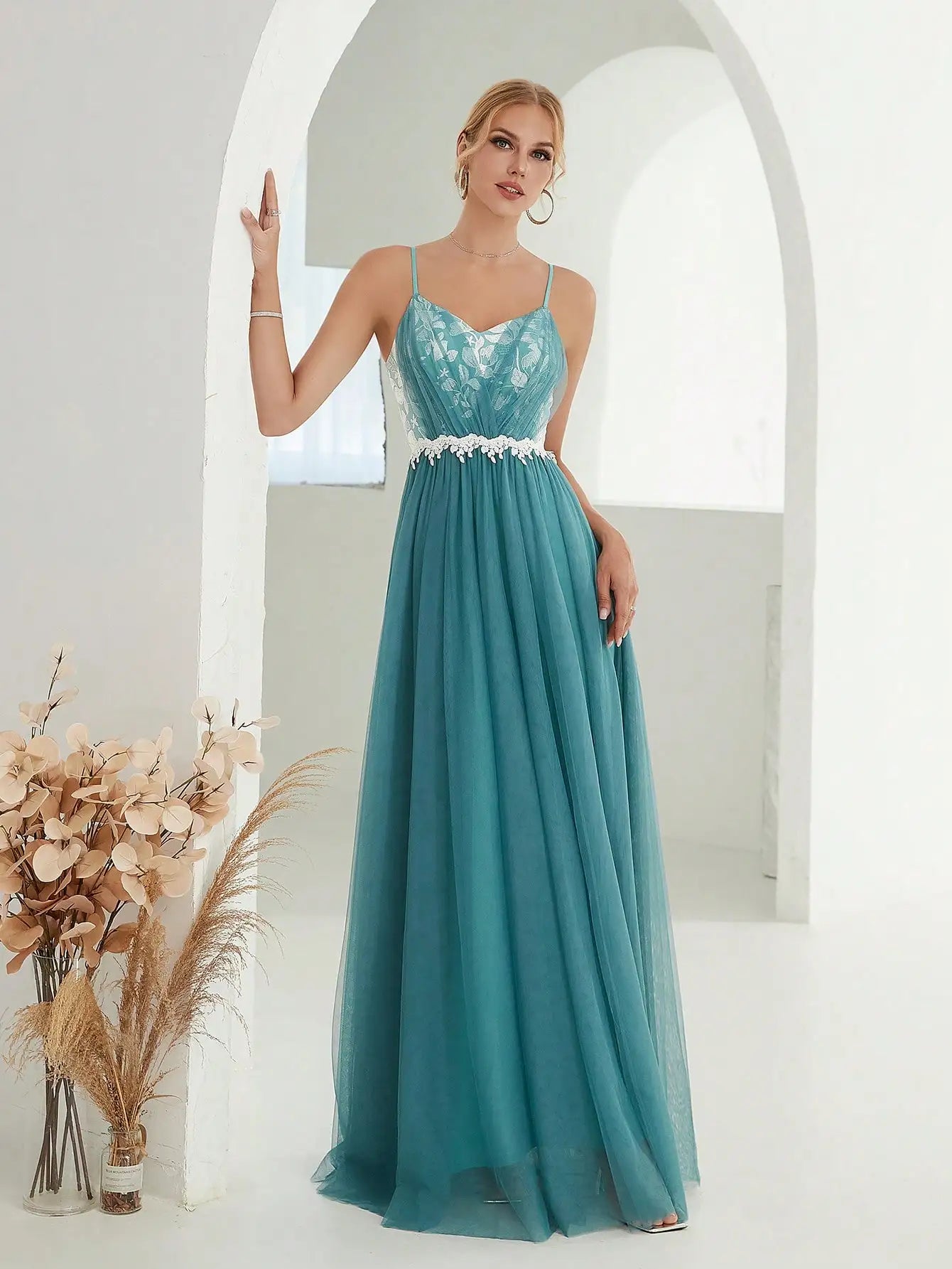 Mgiacy Halter mesh cross folding lace contrasting long dress