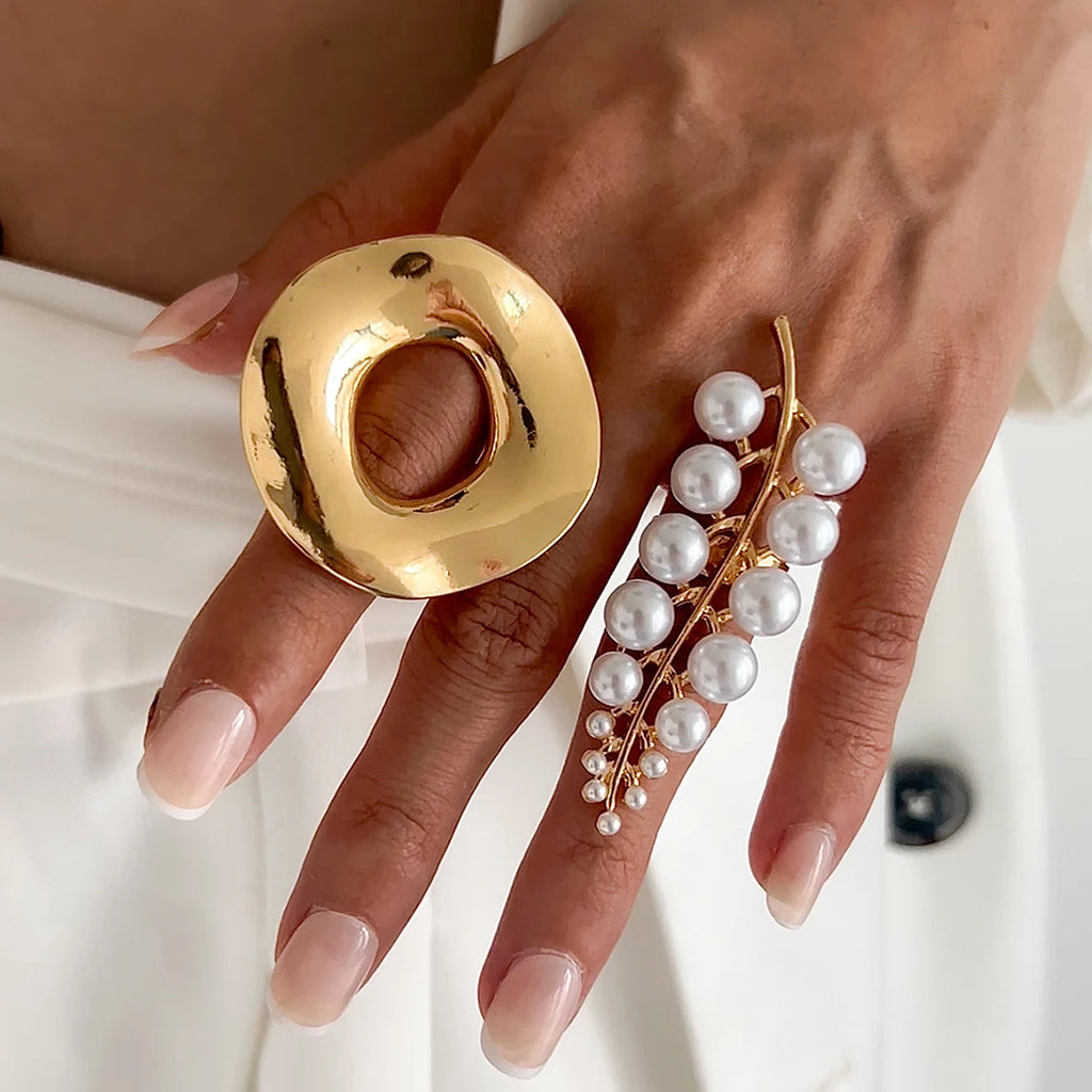 Salircon Aesthetic Design Inlaid Imitation Pearl Flower Leaf Ring for Women Vintage Circular Metal Finger Ring Party Jewelry