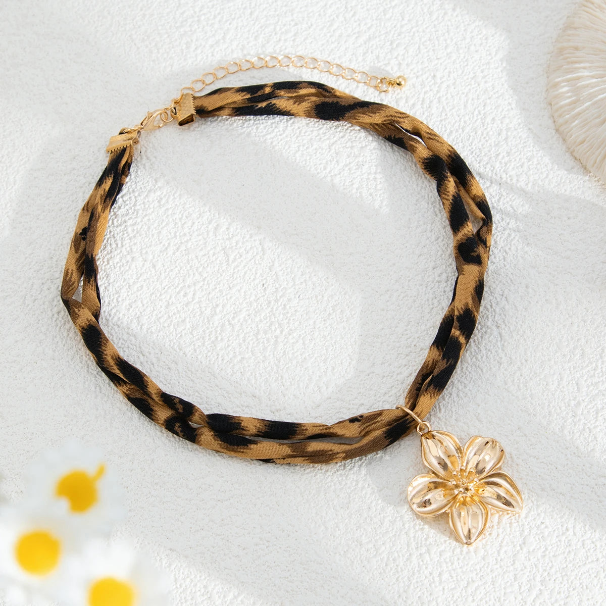 KunJoe 7 Styles Metal Starfish Conch Heart Pendant Necklace Women Leopard Pattern Soft Cotton Velvet Short Choker Neck Chain