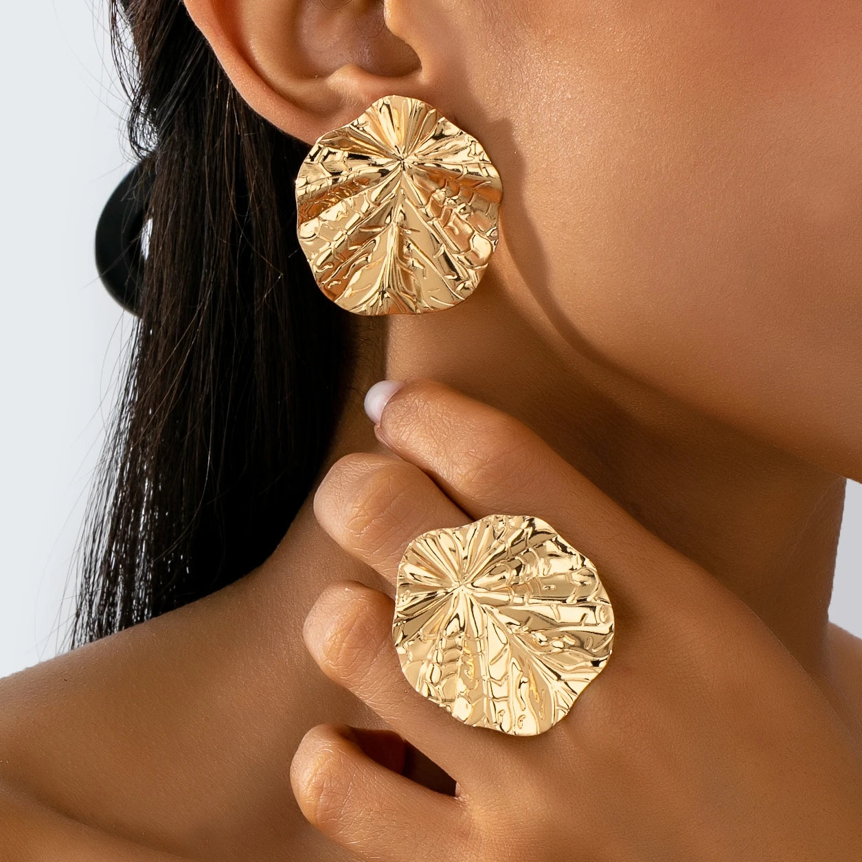 Irregular Round Hammered Pattern Earrings and Ring Set