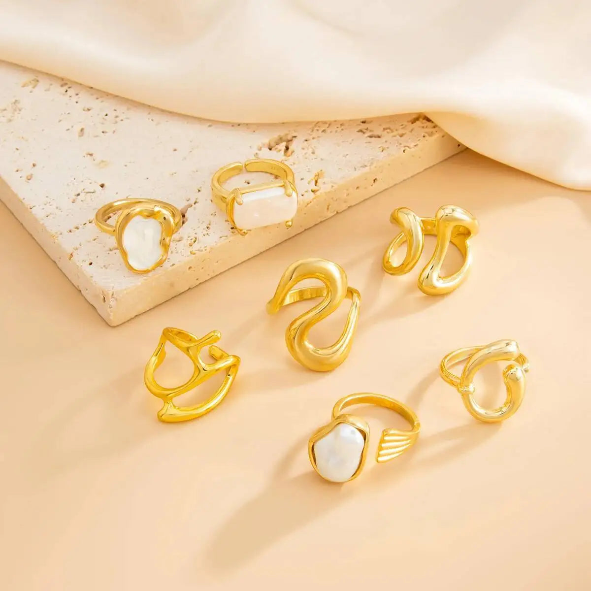 Salircon 7Pcs/set Punk Geometric Irregular Metal Open Rings for Women Trendy Exquisite Imitation Pearl Knuckle Ring Jewelry Gift