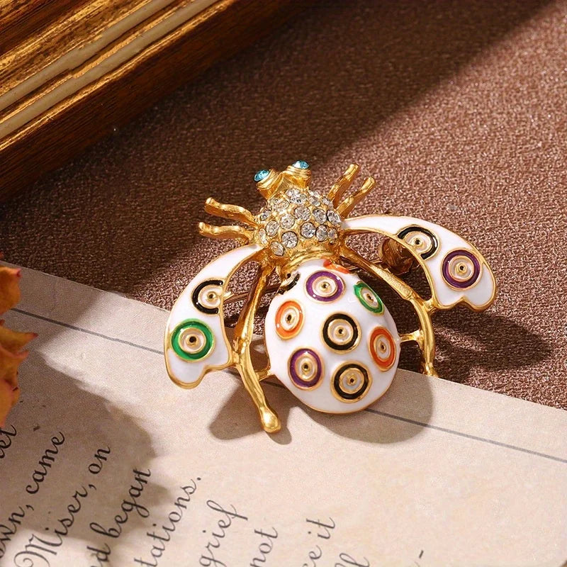 SKEDS Luxury Exaggerated Vintage Women Crystal Bee Brooch Pin Fashion Elegant Lady Exquisite Insect Rhinestone Badges