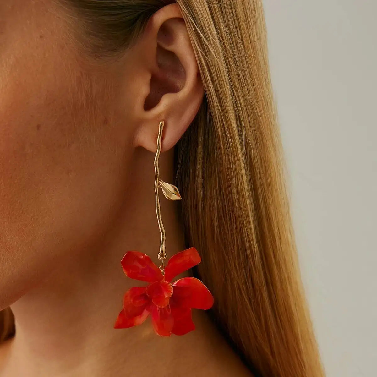 Salircon Vintage Exquisite Oil Drop Petal Flower Pendant Earrings Women Exaggerated Metal Long Tassel Earring 2025 Trend Jewelry