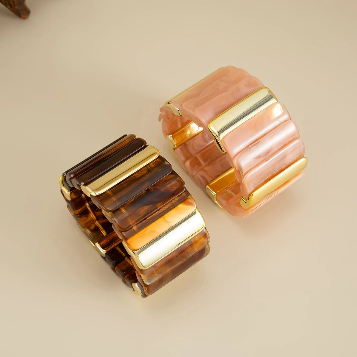 Salircon Vintage Acrylic Amber Elastic Geometric Bracelets Women Trendy Stretchy Resin Splice Cuff Bangles Couple Jewelry 2026