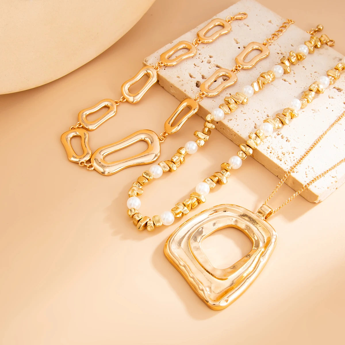 Salircon 2 Styles Creative Irregular Big Square Pendant Necklace Women Punk Exquisite Imitation Pearl Choker Aesthetic Jewelry