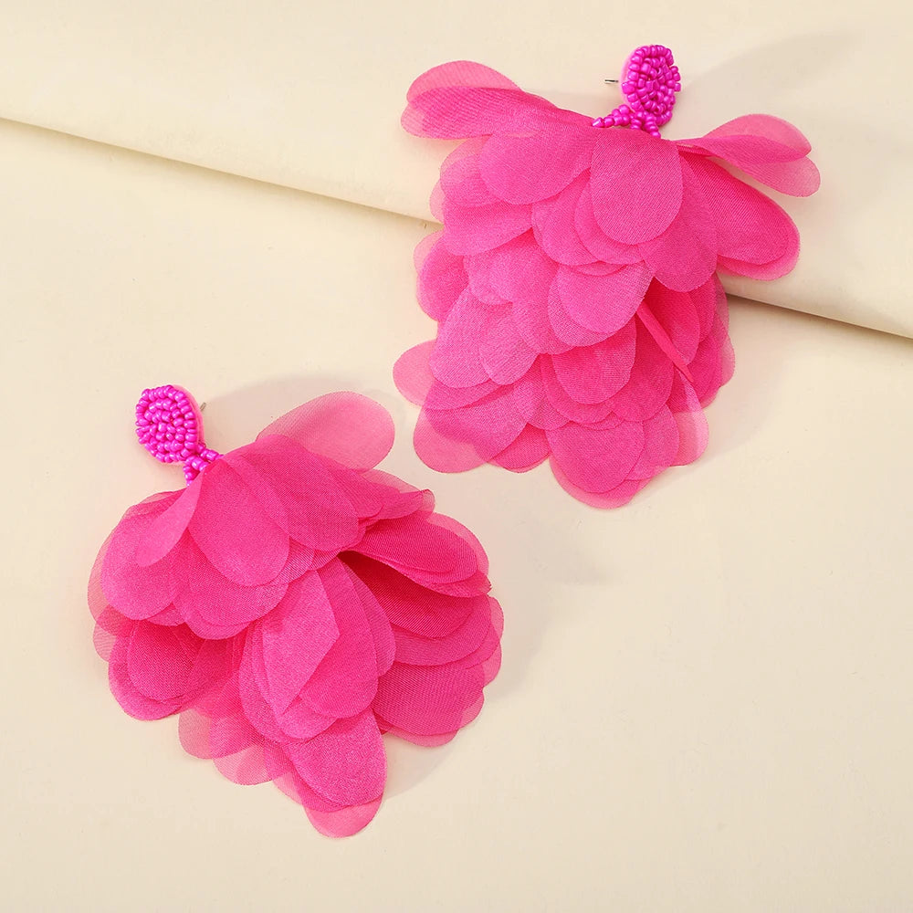 Charm Flower Petals Elegant Beaded Charm Decor Piercing Dangle Earrings For Women Trend Luxury Design Wedding Party Jewelry Gift