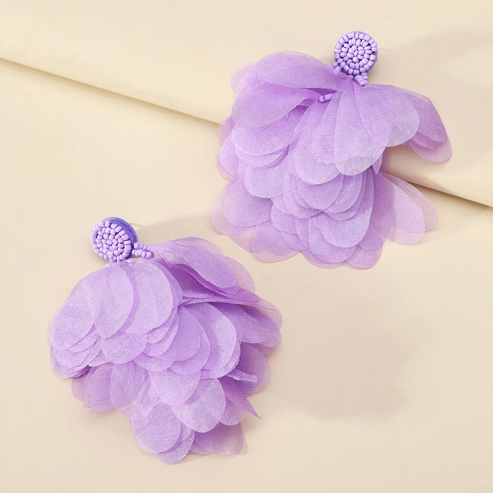 Charm Flower Petals Elegant Beaded Charm Decor Piercing Dangle Earrings For Women Trend Luxury Design Wedding Party Jewelry Gift