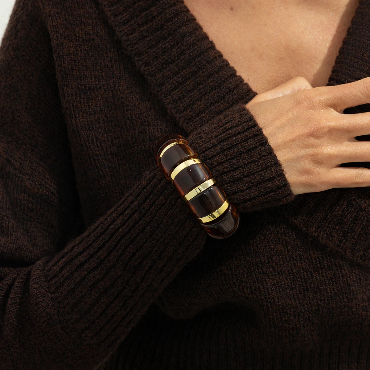 Salircon Vintage Acrylic Amber Elastic Geometric Bracelets Women Trendy Stretchy Resin Splice Cuff Bangles Couple Jewelry 2026