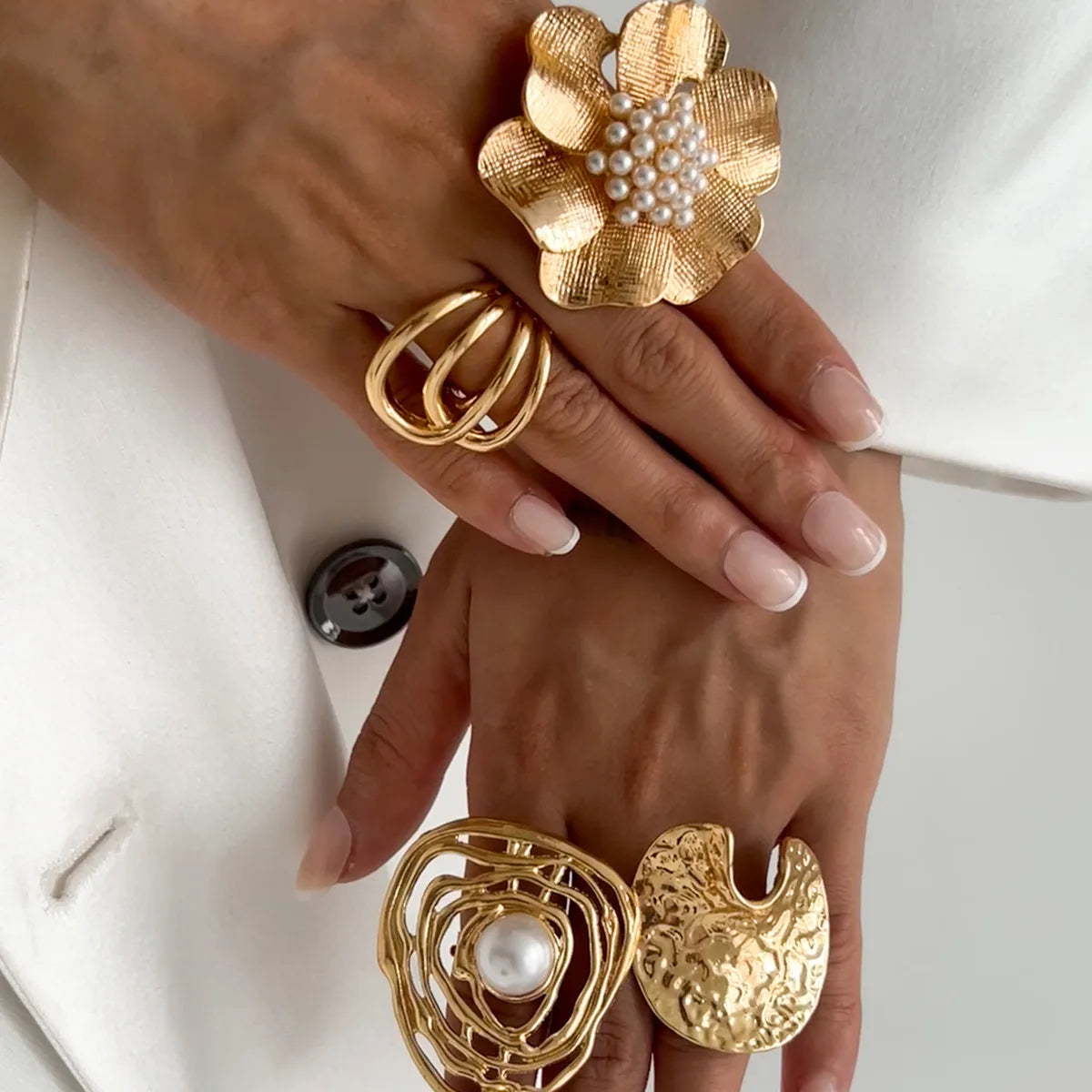 Salircon Vintage Exquisite Big Flower Butterfly Ring for Women Irregular Geometric Metal Finger Ring Female Jewelry Gift