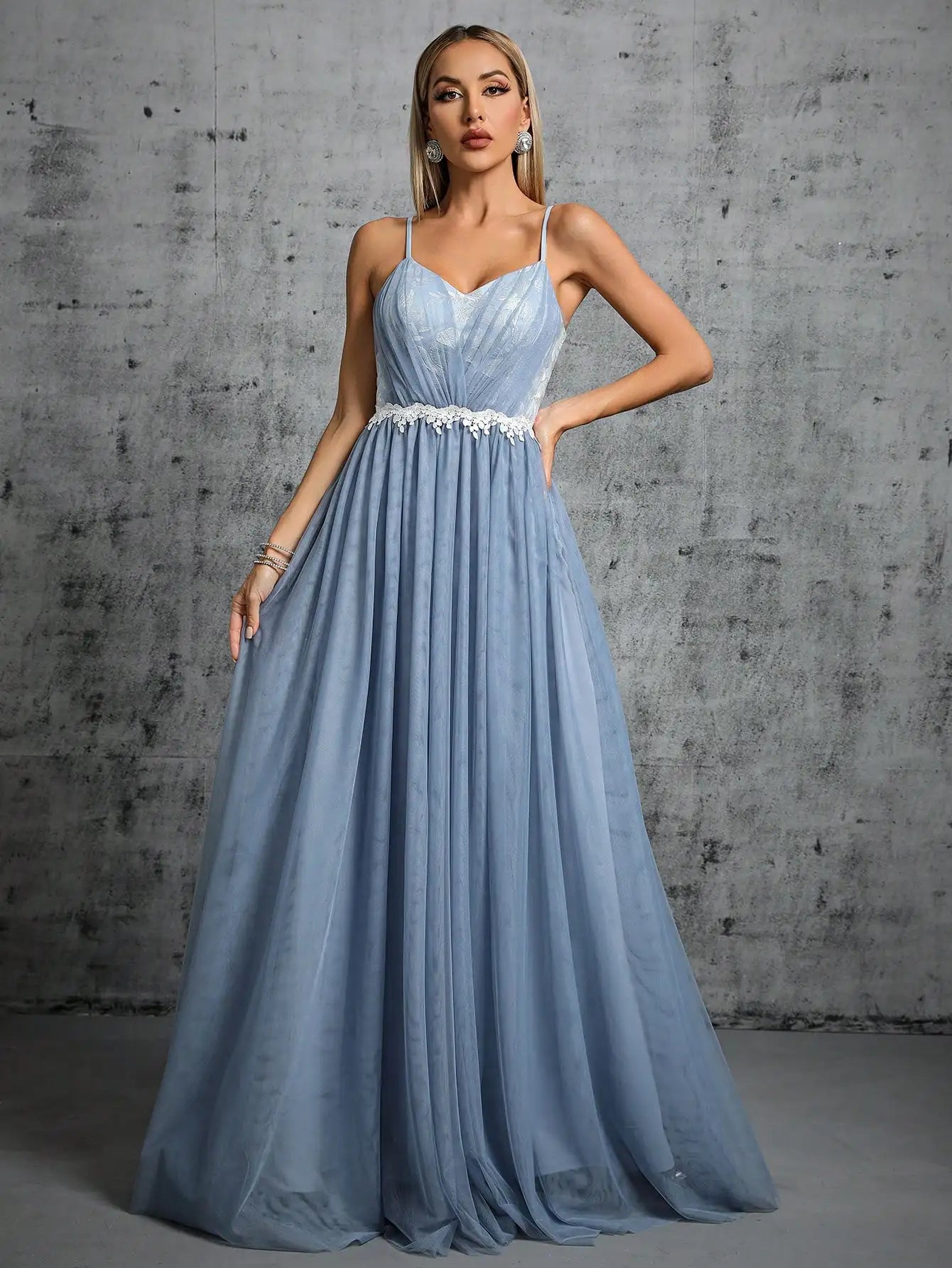 Mgiacy Halter mesh cross folding lace contrasting long dress