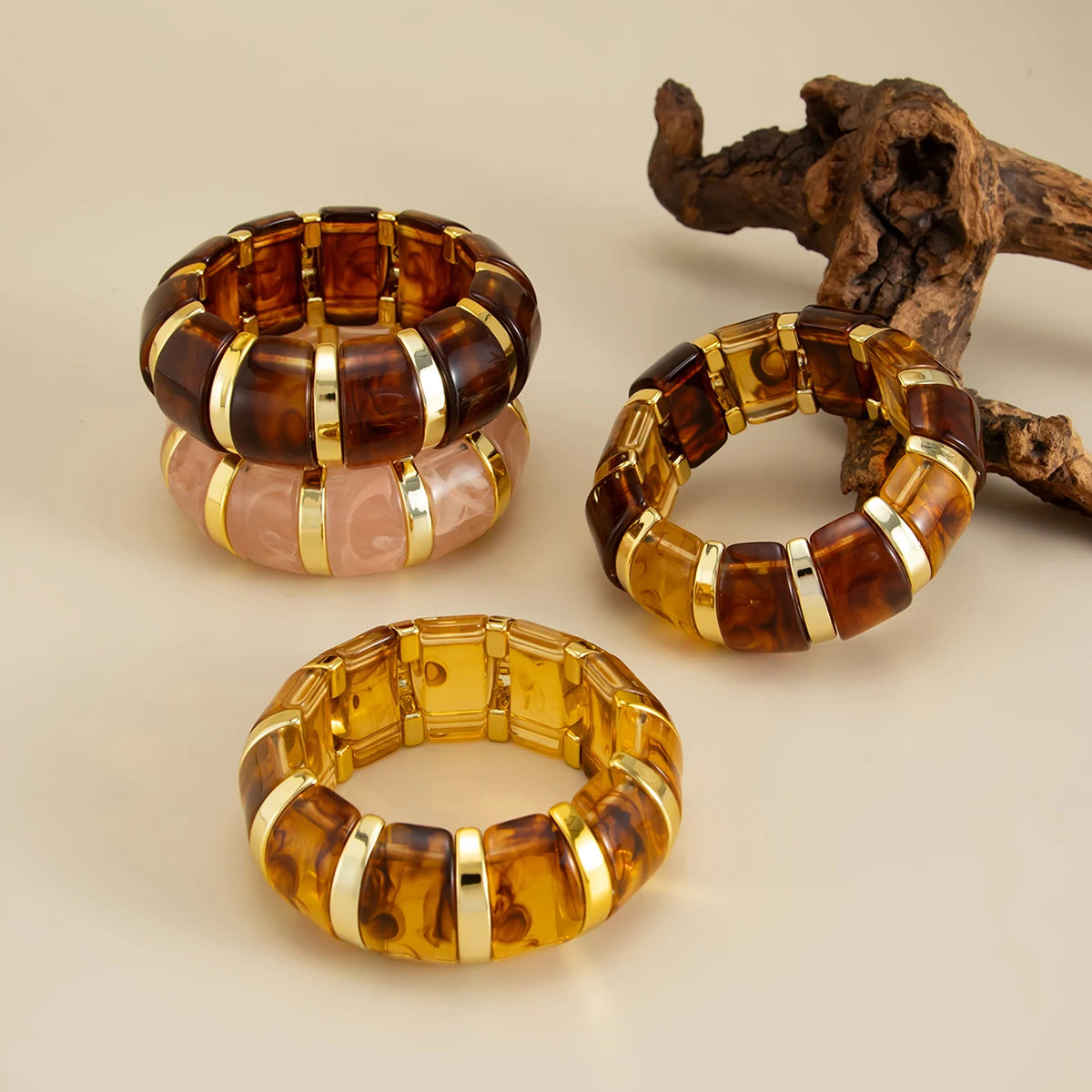 Salircon Vintage Acrylic Amber Elastic Geometric Bracelets Women Trendy Stretchy Resin Splice Cuff Bangles Couple Jewelry 2026