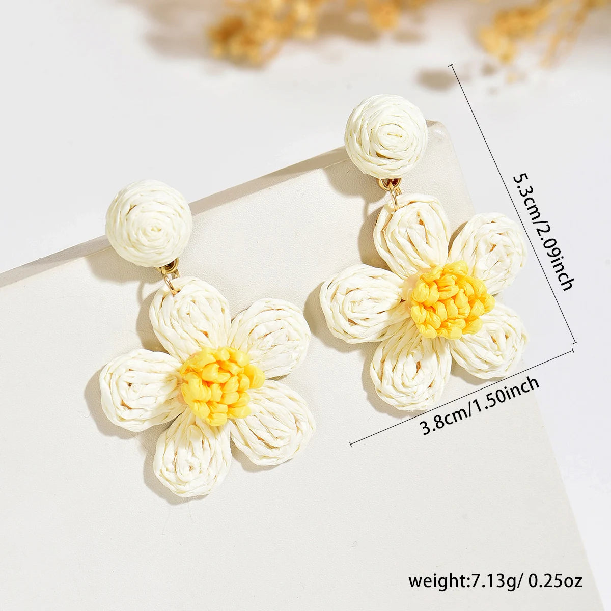 Women Multicolor Woven Straw Daisy Earrings Handmade Raffia Ball Floral Dangling Earrings Bohemian Holiday Party Accessories